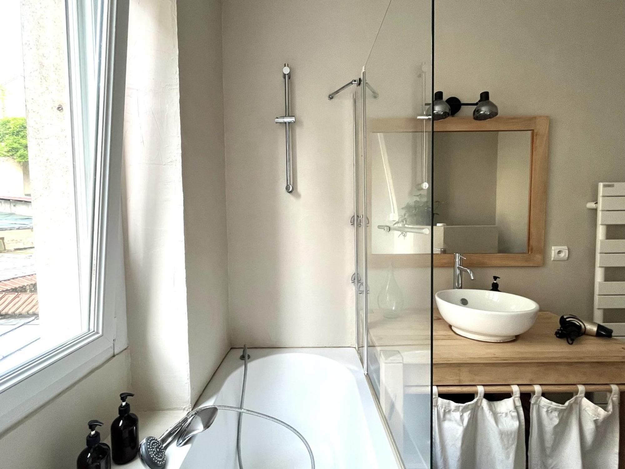 Lovely Haussmannian Flat In Montparnasse Paris Dış mekan fotoğraf